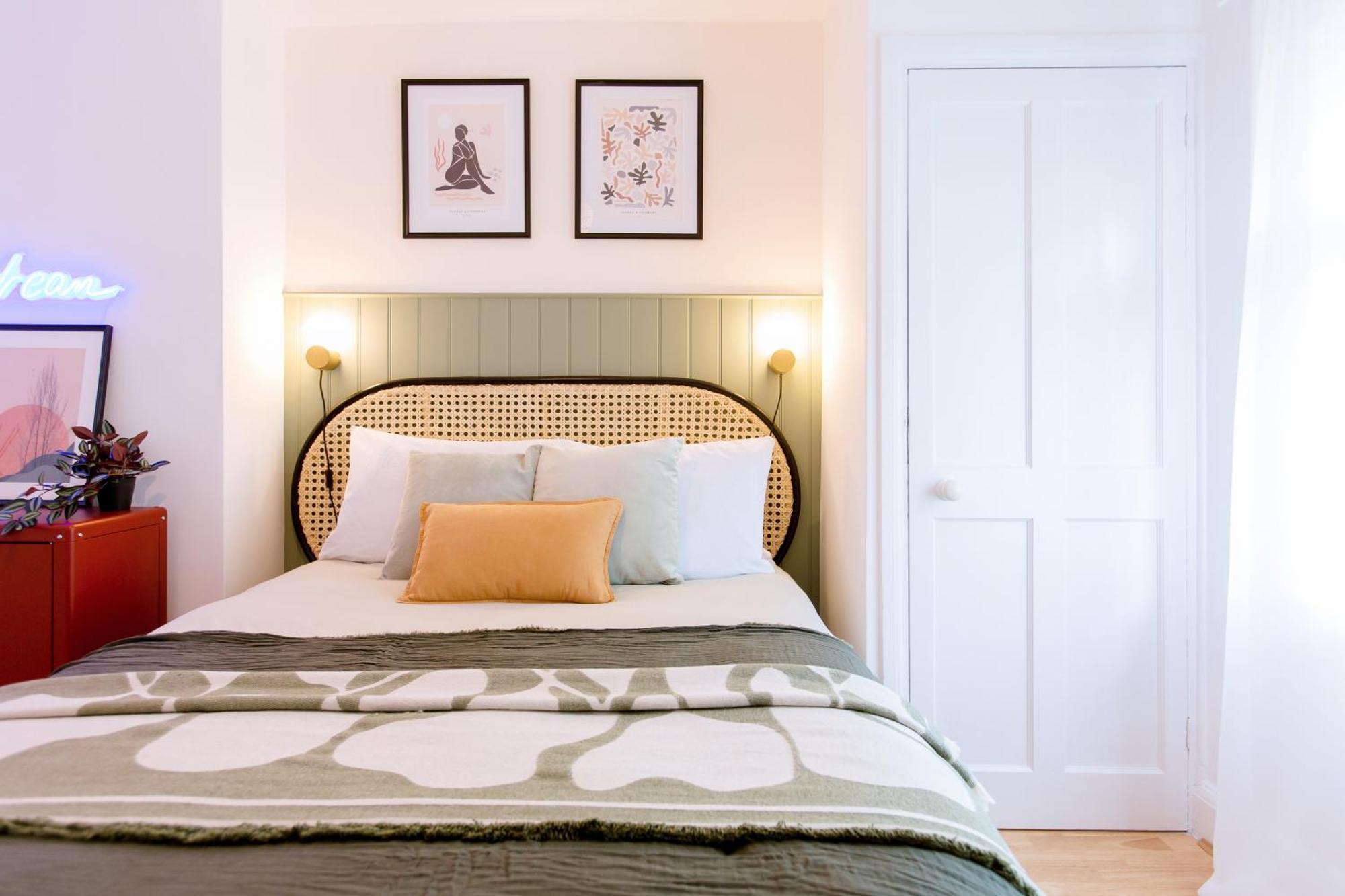 3-bed House - Next To Olympic Park & Westfield Vakantiehuis Londen