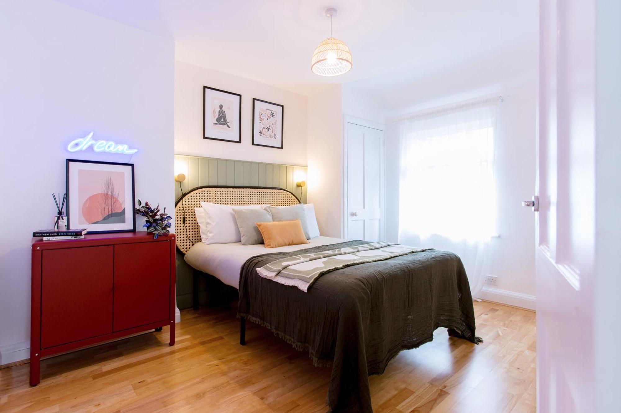 3-bed House - Next To Olympic Park & Westfield Vakantiehuis